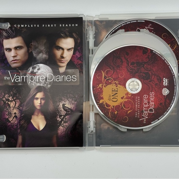 The Vampire Diaries Complete First Season DVD - Picture 6 of 6